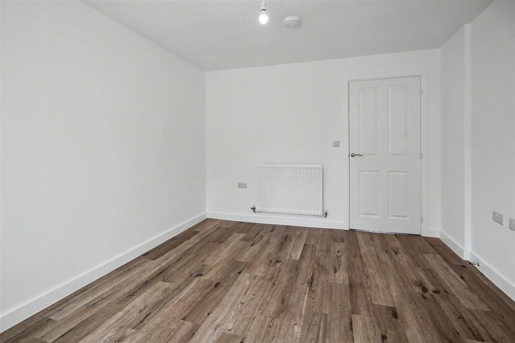 Property photo 3 of 17 Img_5045.Jpg