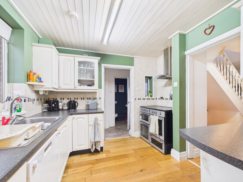 Property photo 3 of 18 Photo 4