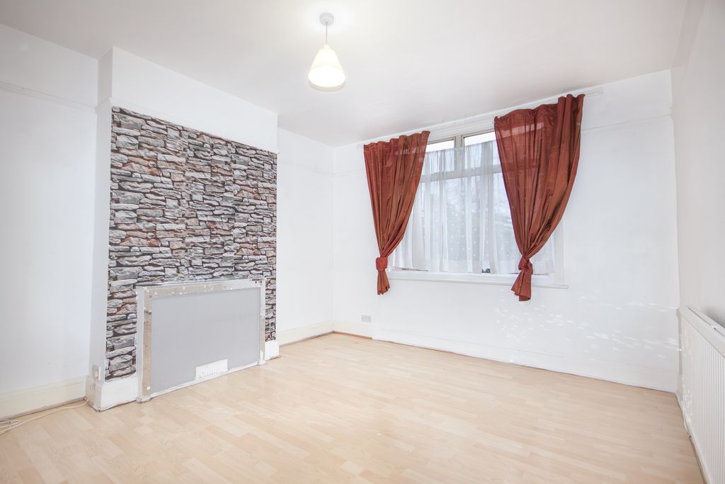 Property photo 2 of 17 Photo 2