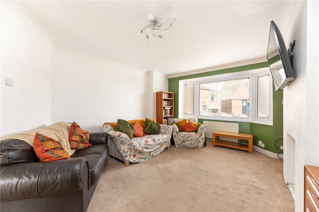 Property photo 3 of 34 Living Room