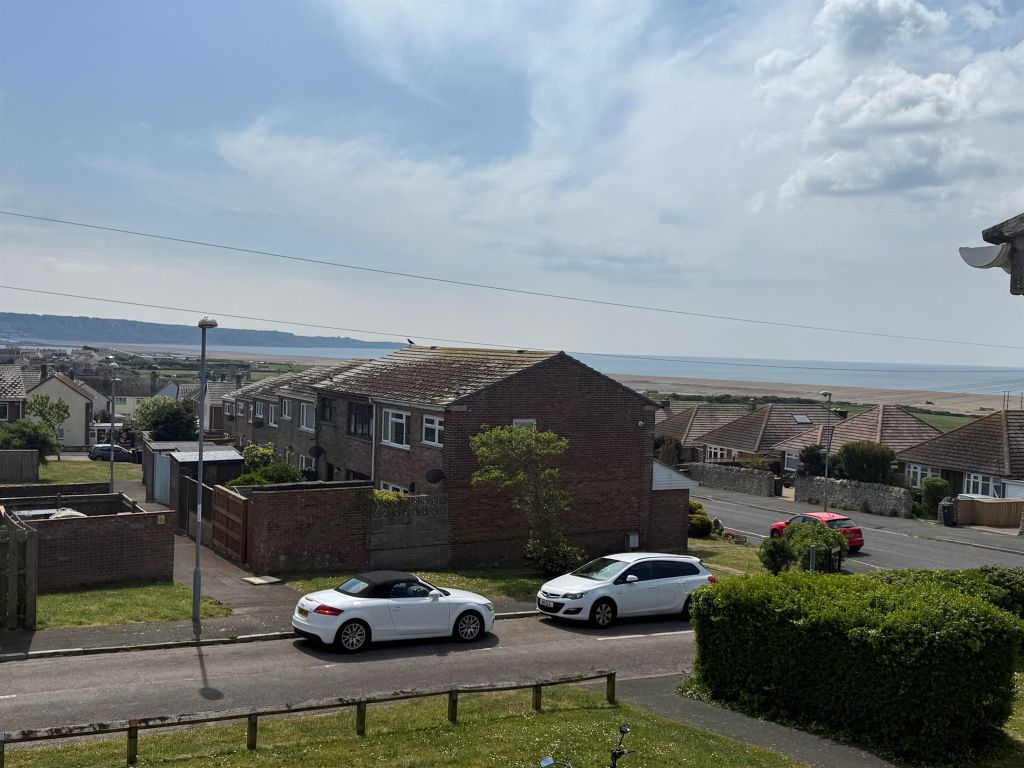 Property photo 2 of 30