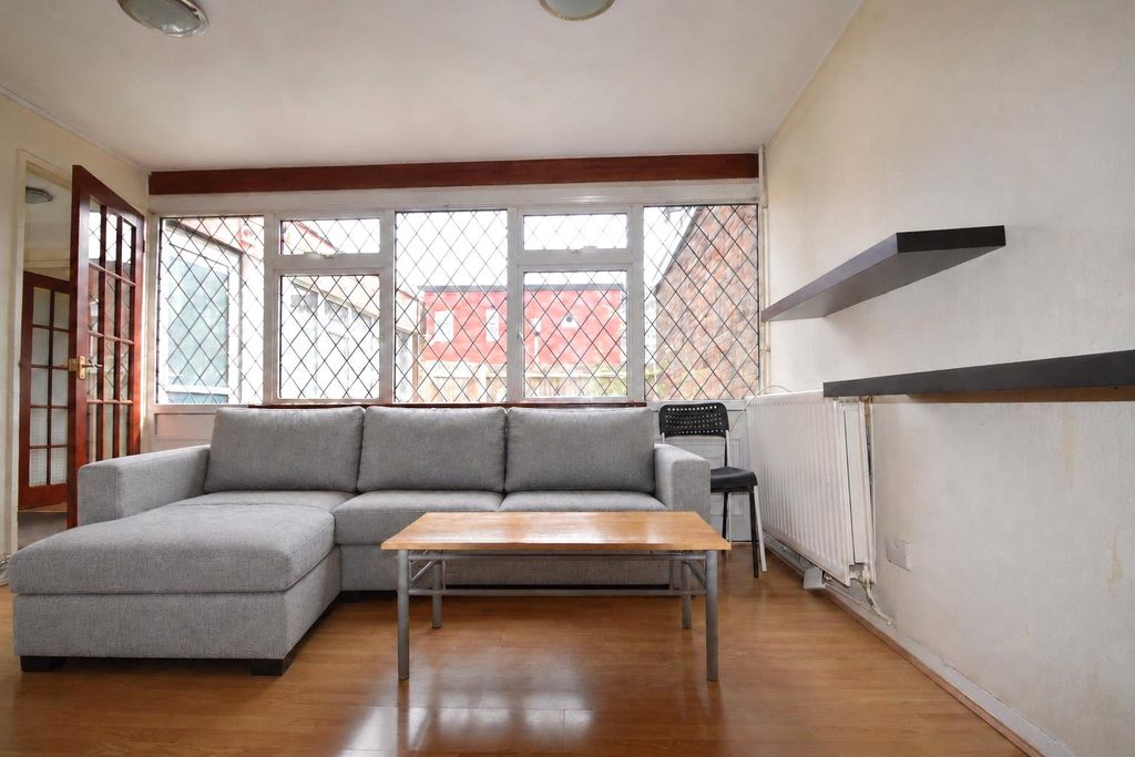 Property photo 1 of 9 Picture No. 01