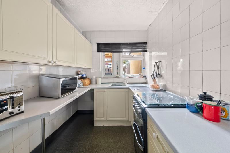 Property photo 3 of 14 Photo 6