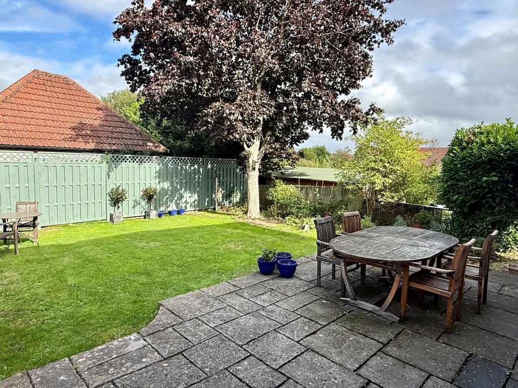 Property photo 2 of 23