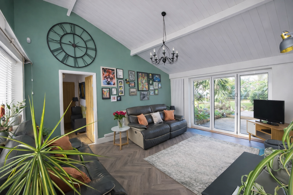 Property photo 3 of 21