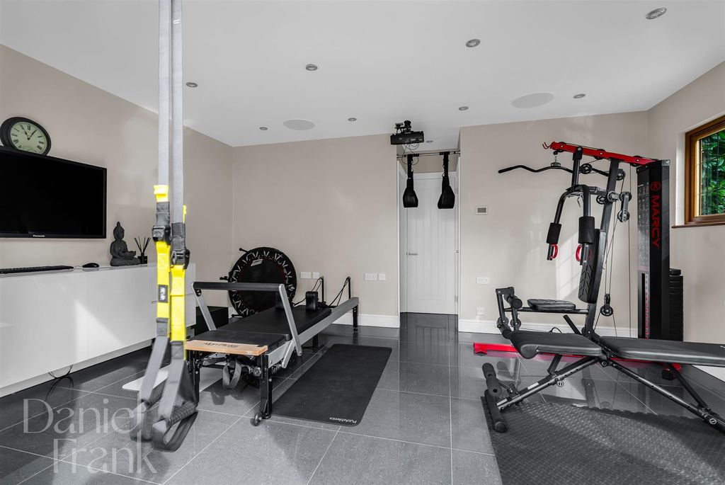 Additional image 46 of 5 bed detached house for saleWest View, Loughton IG10