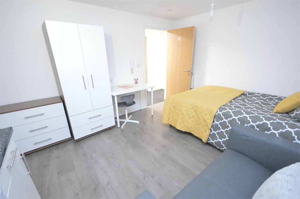 Property photo 2 of 4