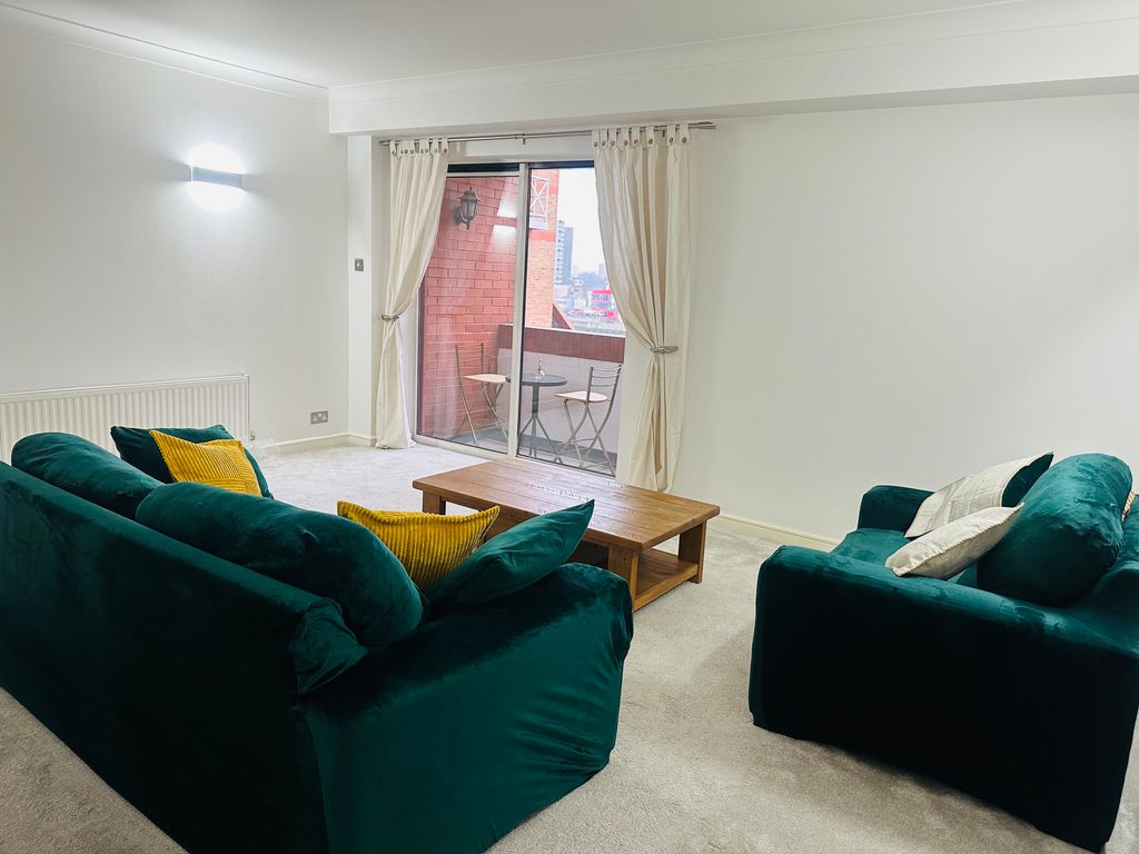 Property photo 2 of 18