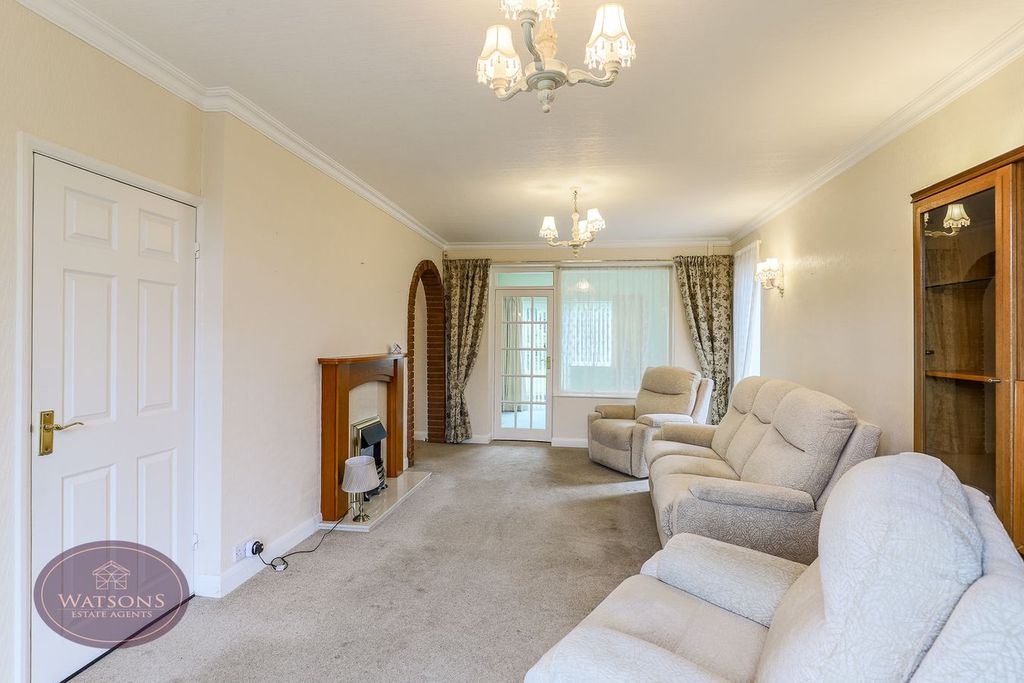 Property photo 3 of 44
