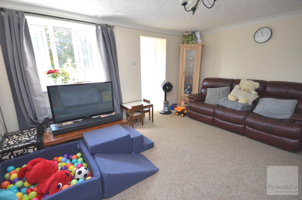 Property photo 3 of 10
