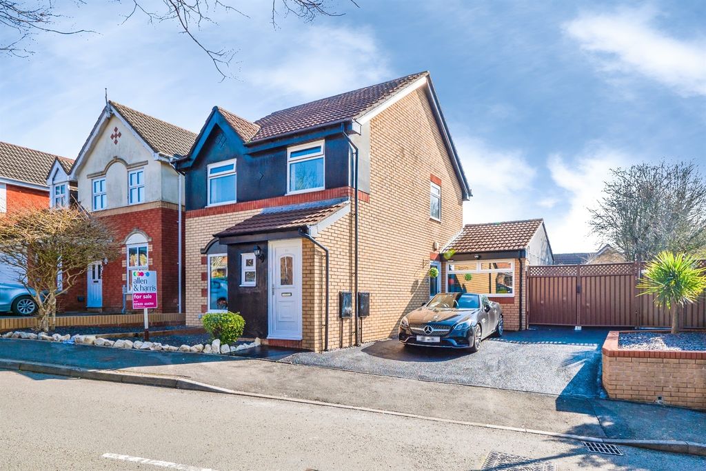 Property photo 1 of 26