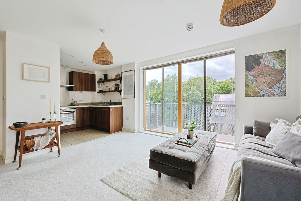 Property photo 1 of 20 Pbox-Img.Jpg
