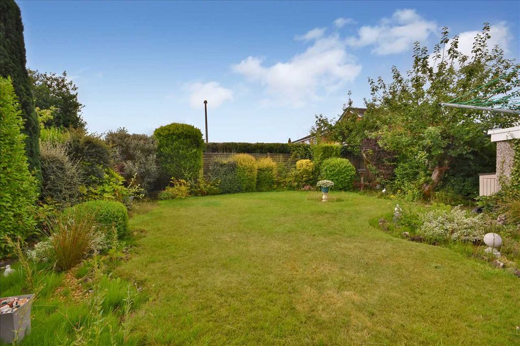 Property photo 2 of 11