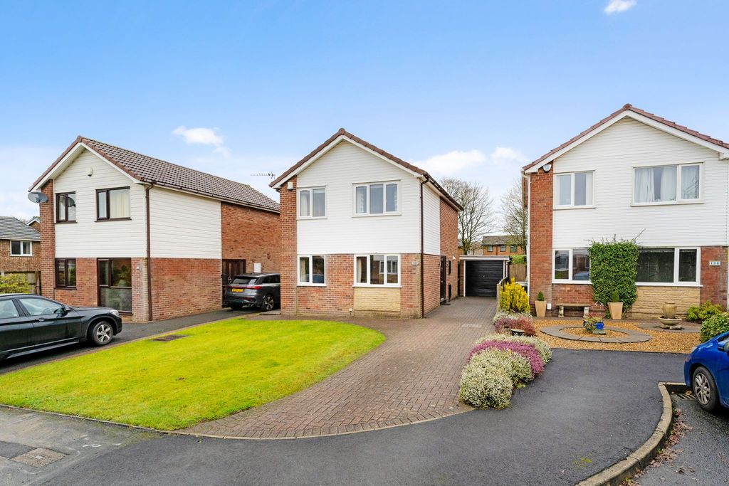 Property photo 1 of 30 Photograph 2