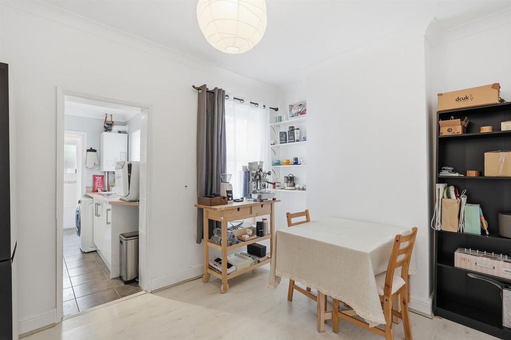 Property photo 3 of 17 59-Newmarketstreet-008.Jpg
