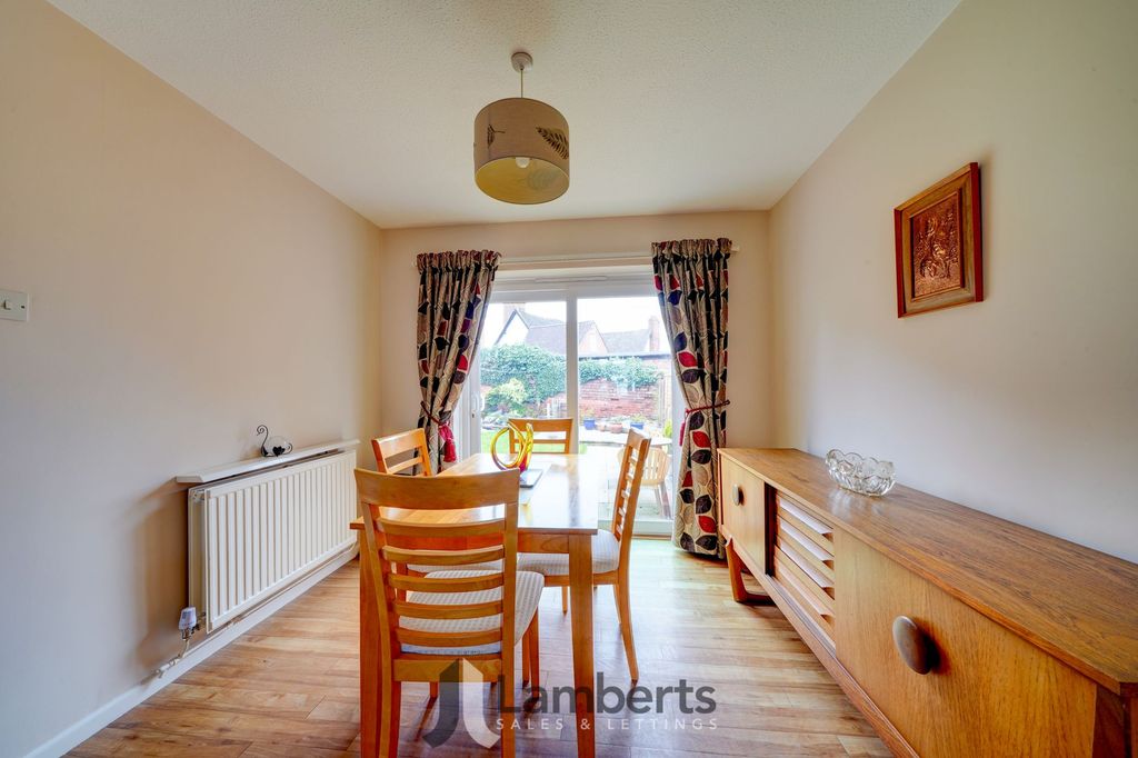 Property photo 3 of 19 Dining Room