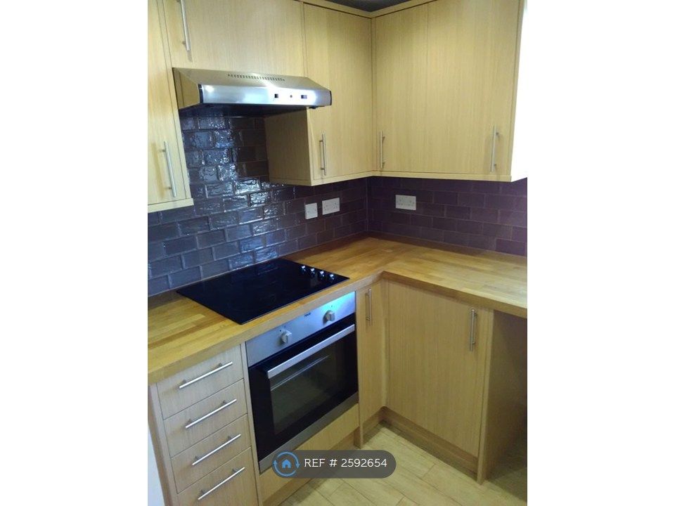 Property photo 1 of 5 Kitchen