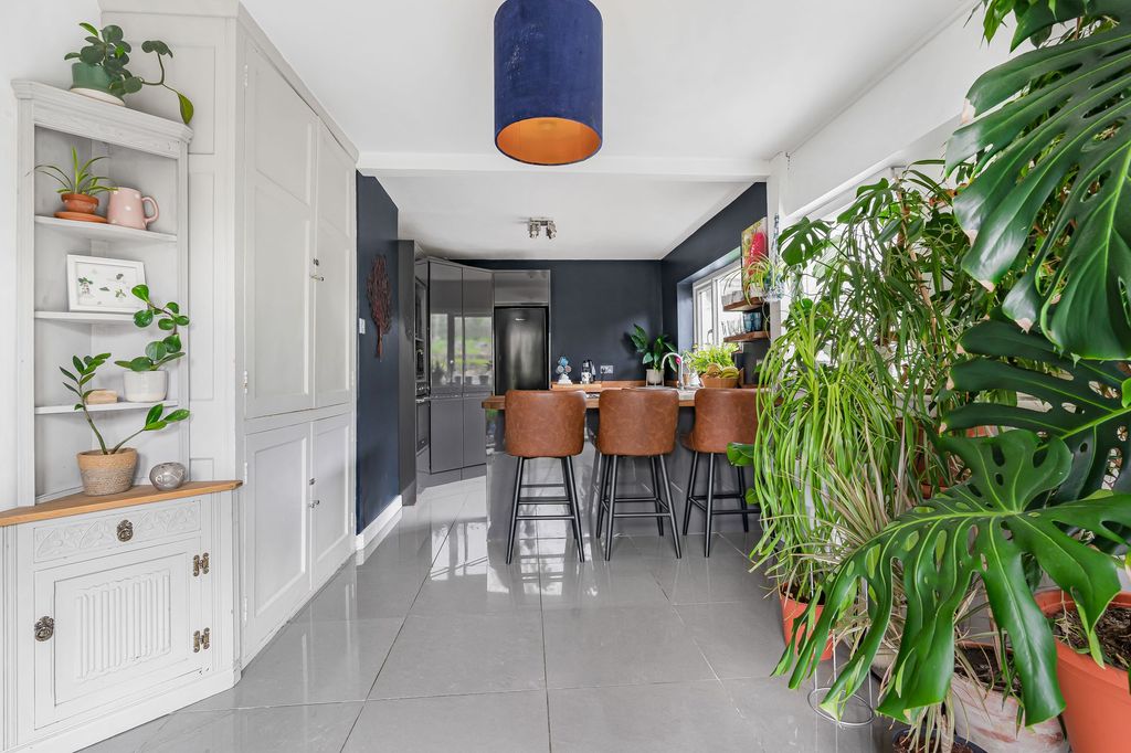 Property photo 1 of 26