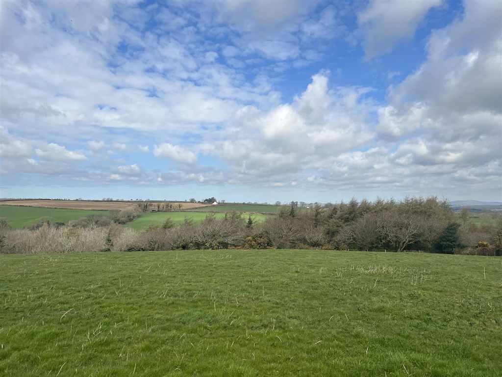 Property photo 2 of 36