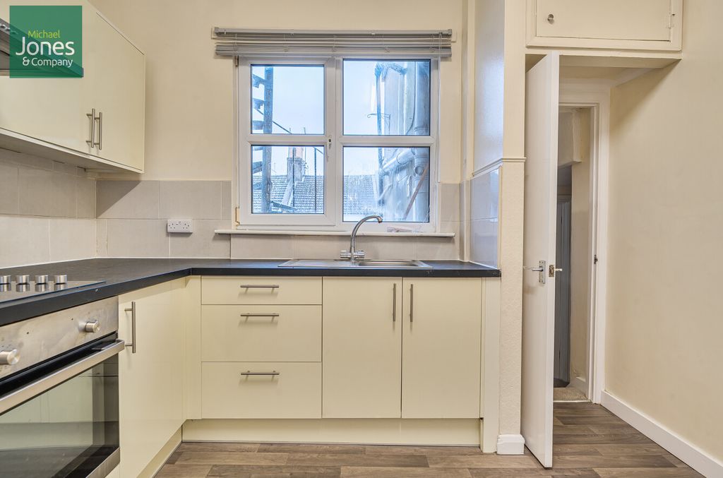 Property photo 2 of 15 Kitchen