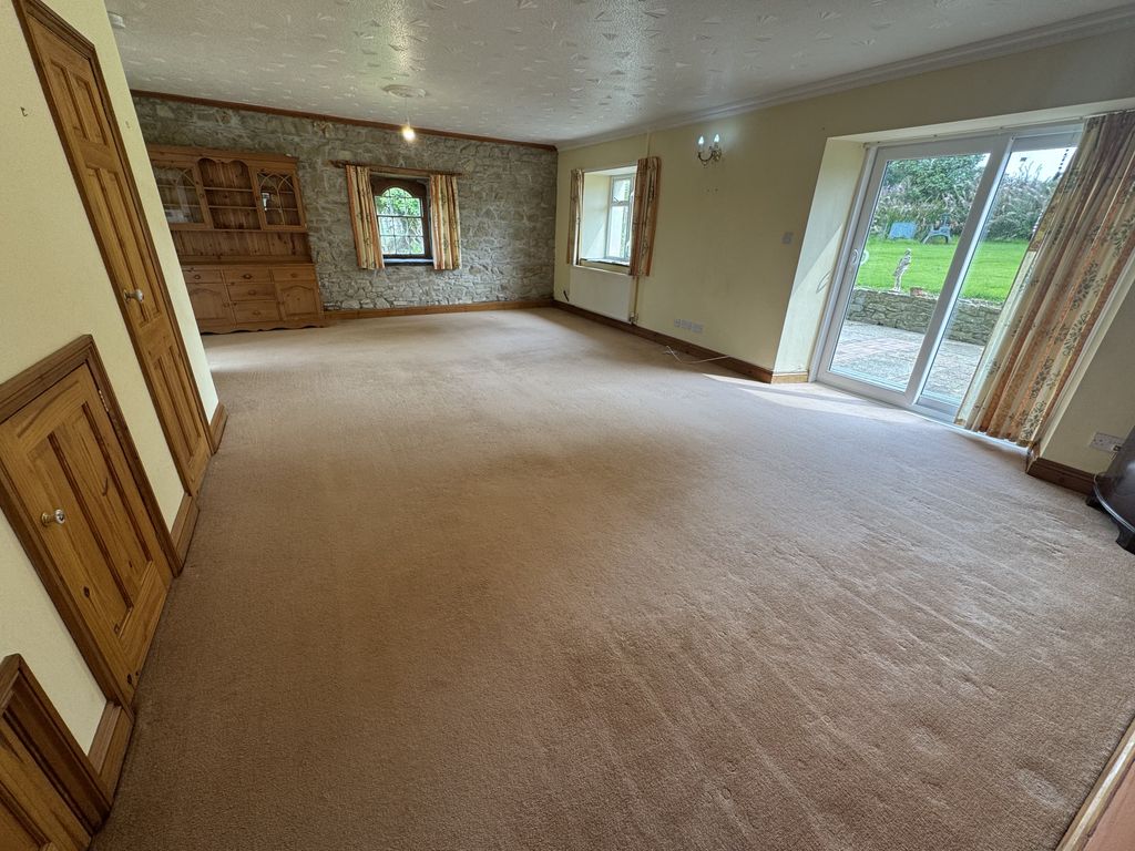 Property photo 3 of 14 Img_2571