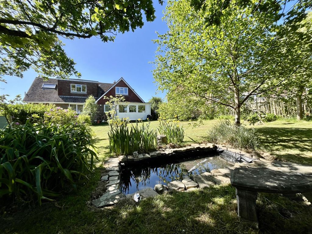 Property photo 1 of 27