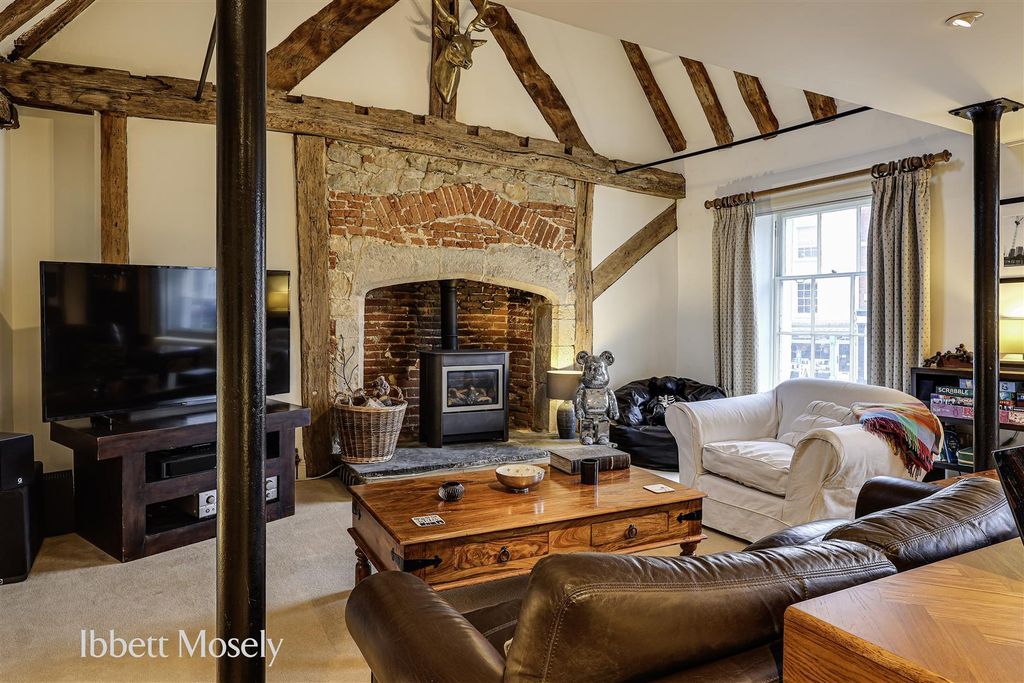 Property photo 1 of 20 6 Lounge.Jpg