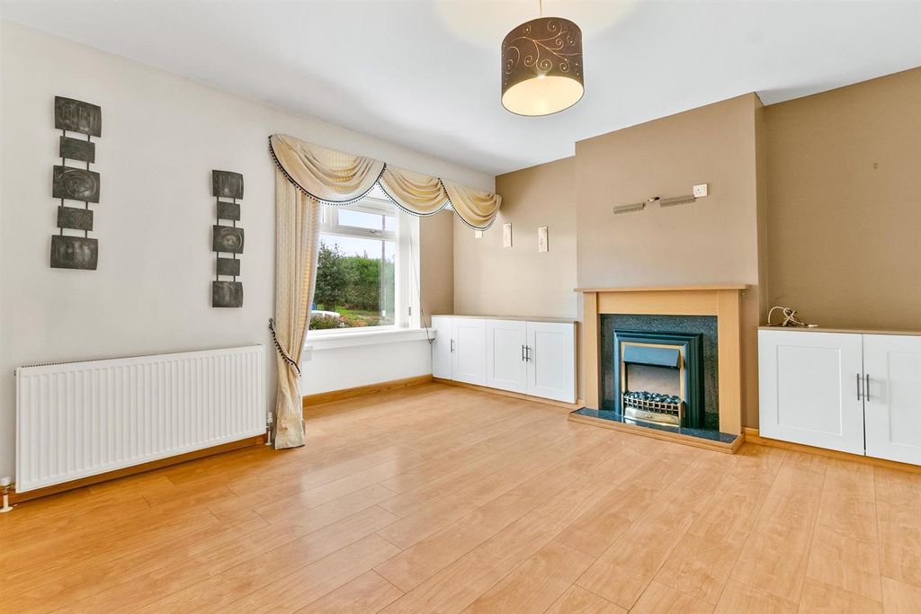 Property photo 3 of 24
