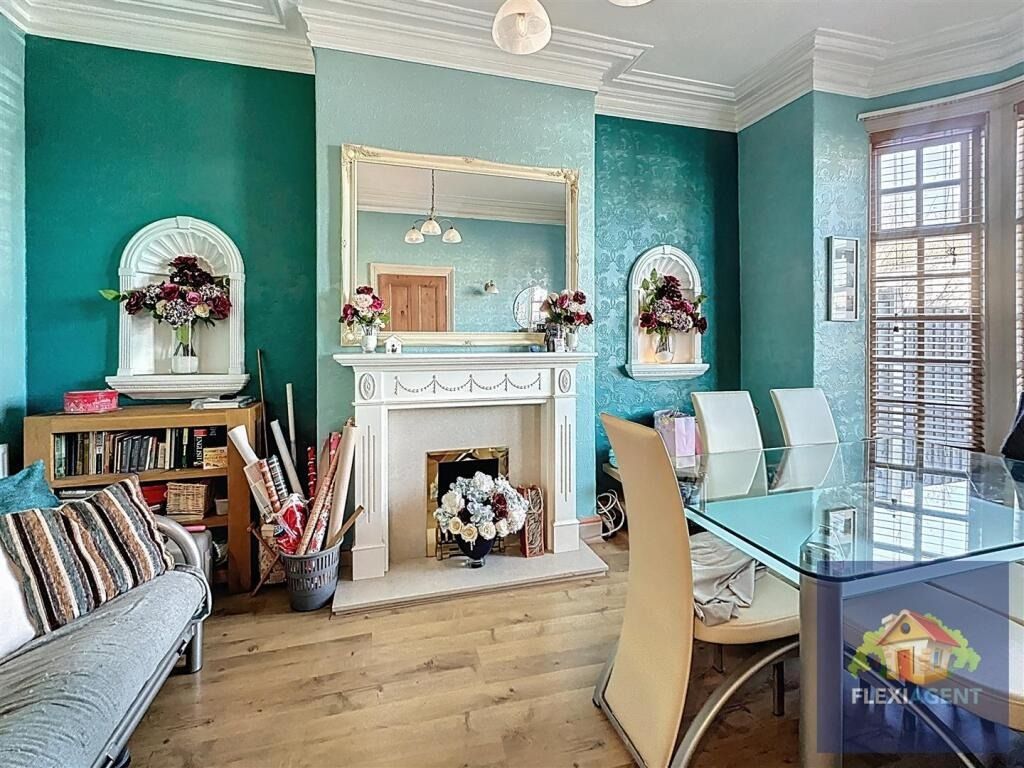 Property photo 2 of 20 4263541