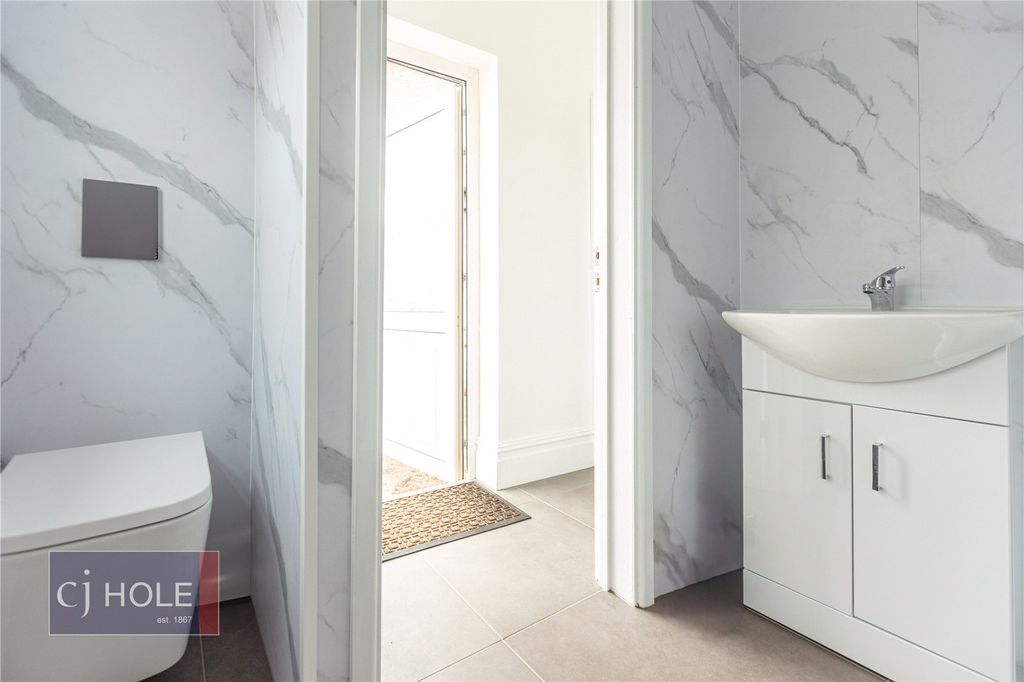 Property photo 3 of 23 Picture No. 42