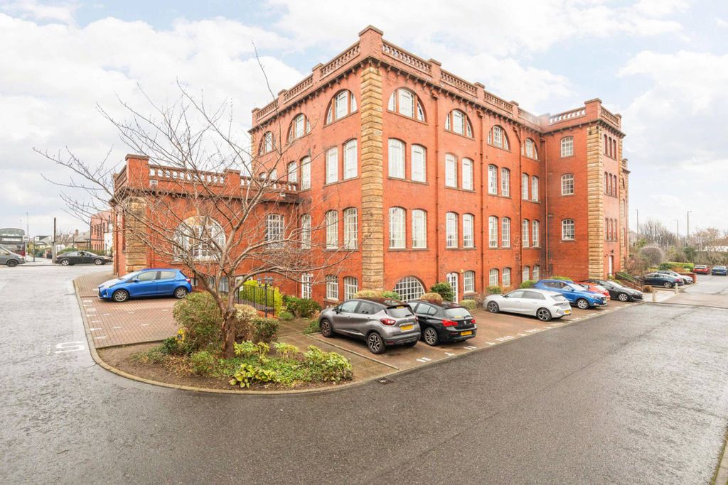 Property photo 1 of 20