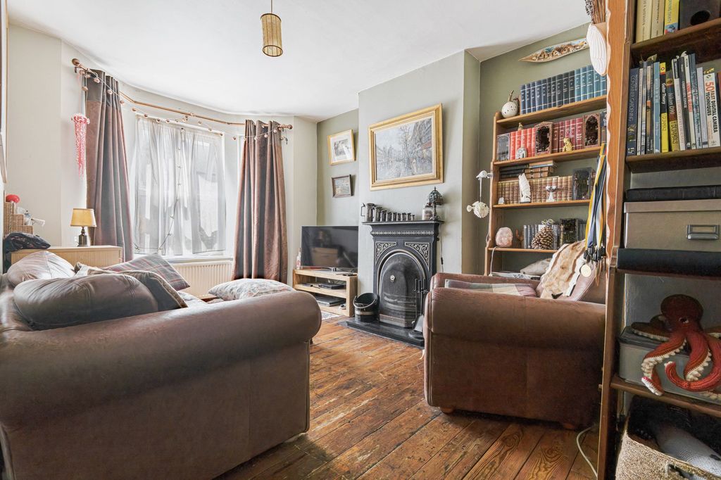 Property photo 2 of 16