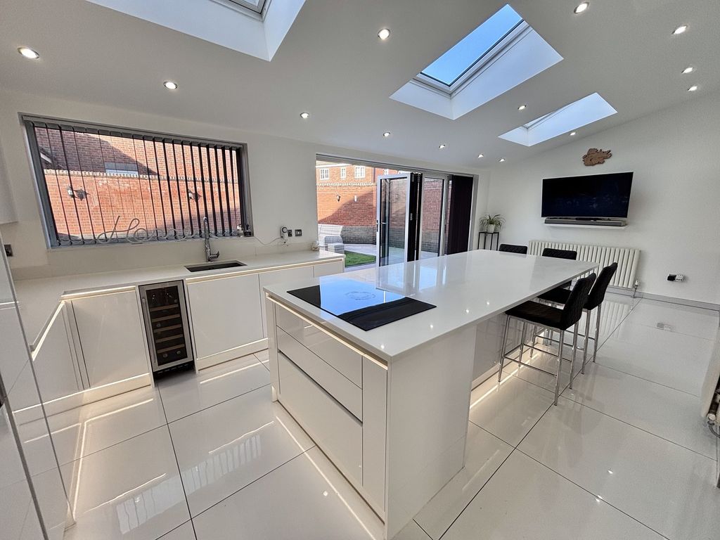 Property photo 2 of 14 Not Specified