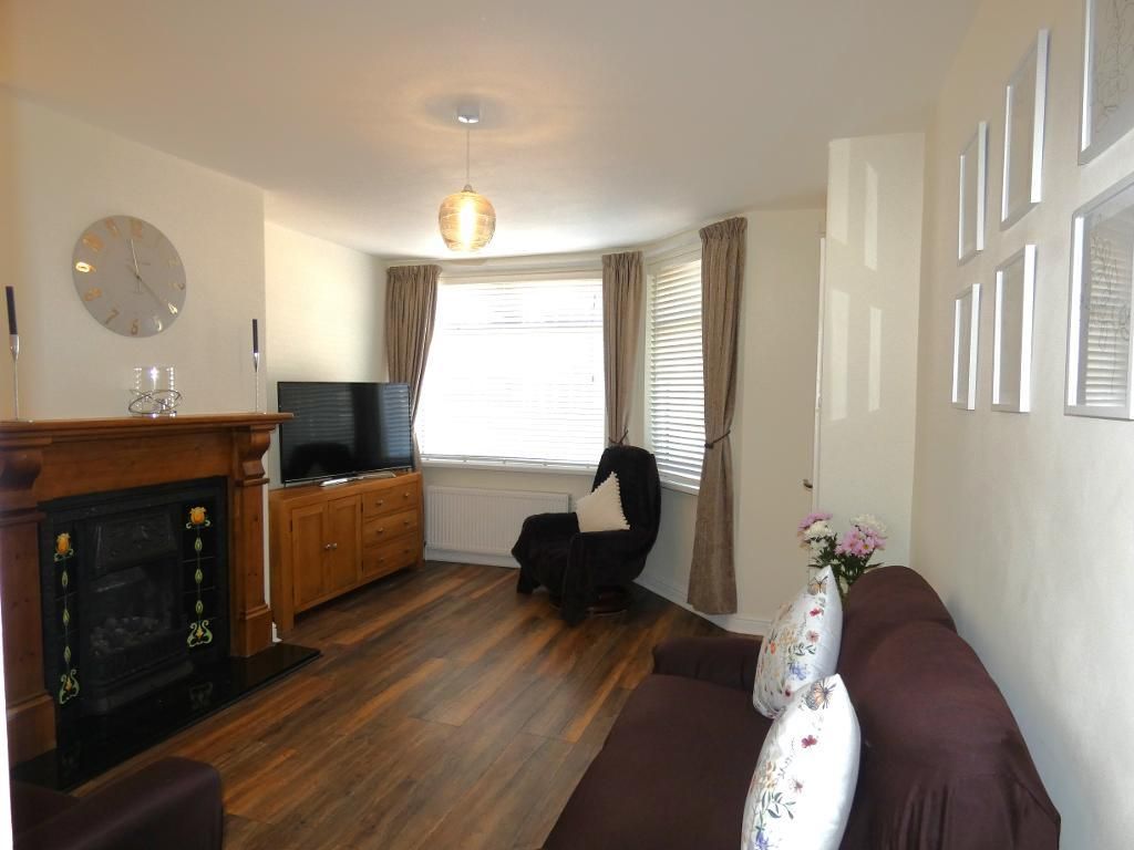 Property photo 1 of 13 Lounge