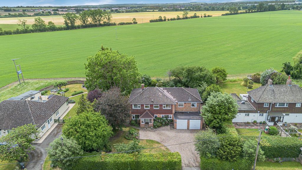 Property photo 3 of 43