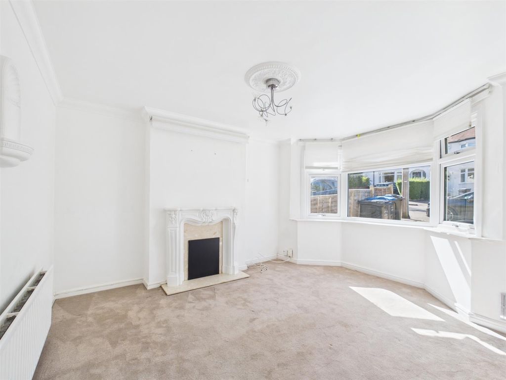 Property photo 3 of 14 Cam01563G0-Pr0339-Still003.Jpg
