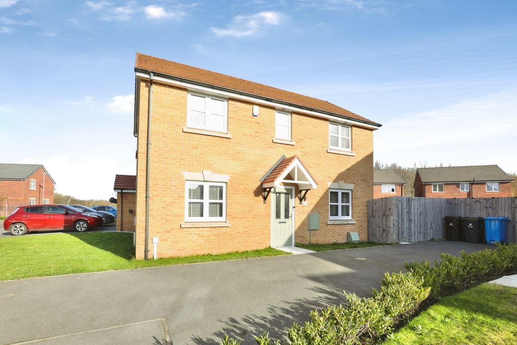 Property photo 1 of 19 Front View