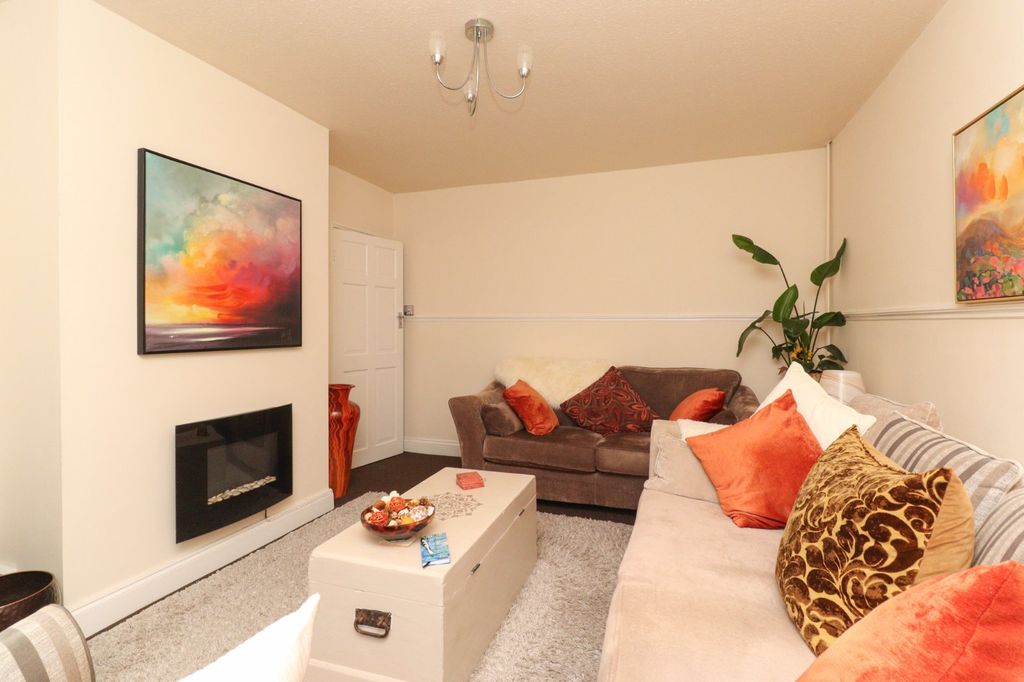 Property photo 3 of 13 Picture 3