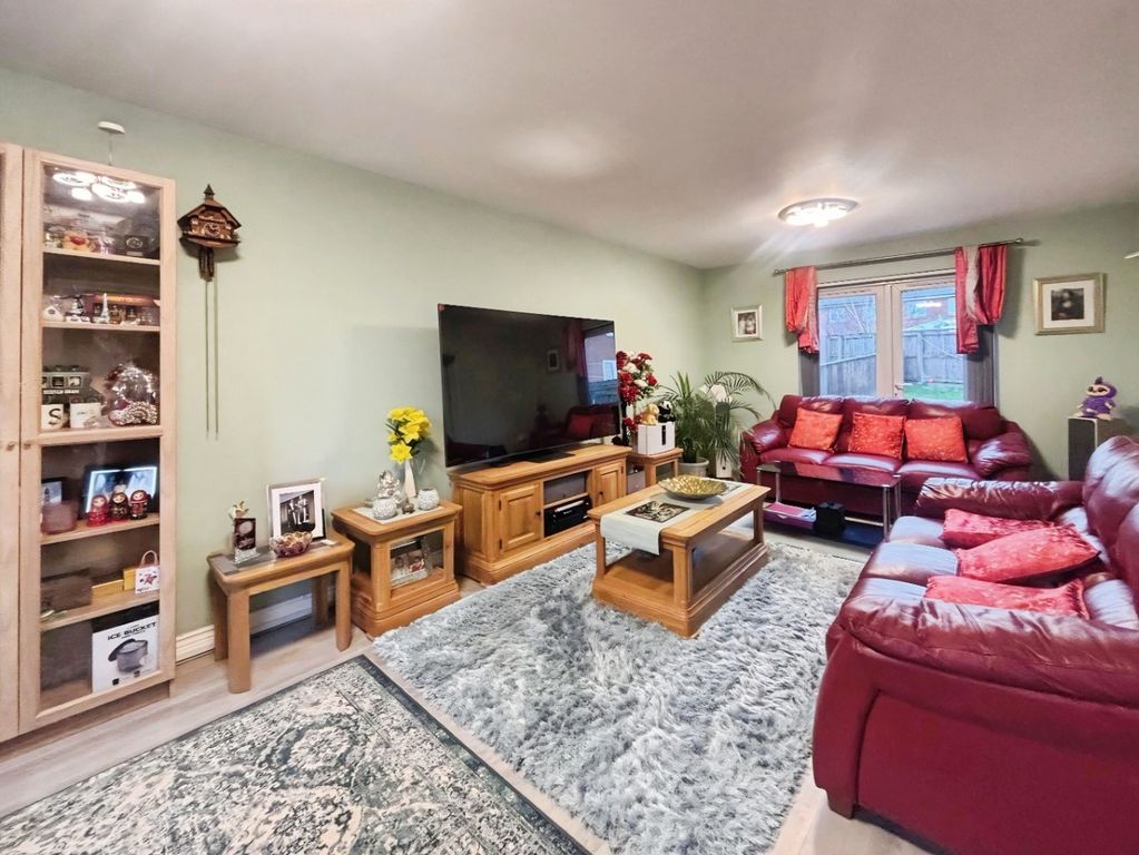 Property photo 2 of 12 4701951