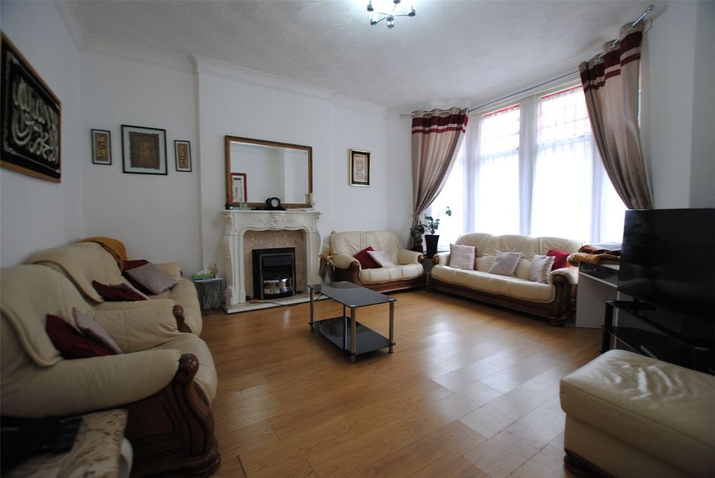 Property photo 3 of 25 Picture No. 24