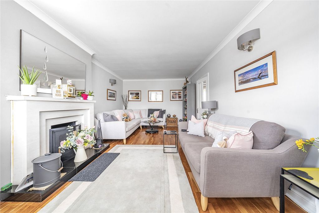 Property photo 2 of 26 Picture No. 20