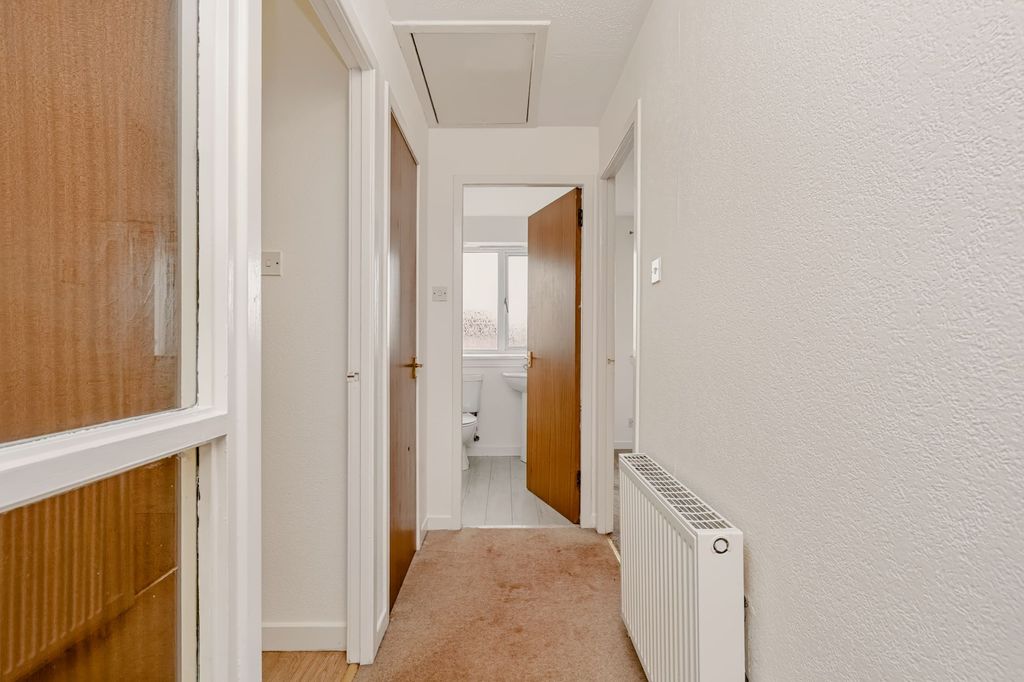 Property photo 3 of 25