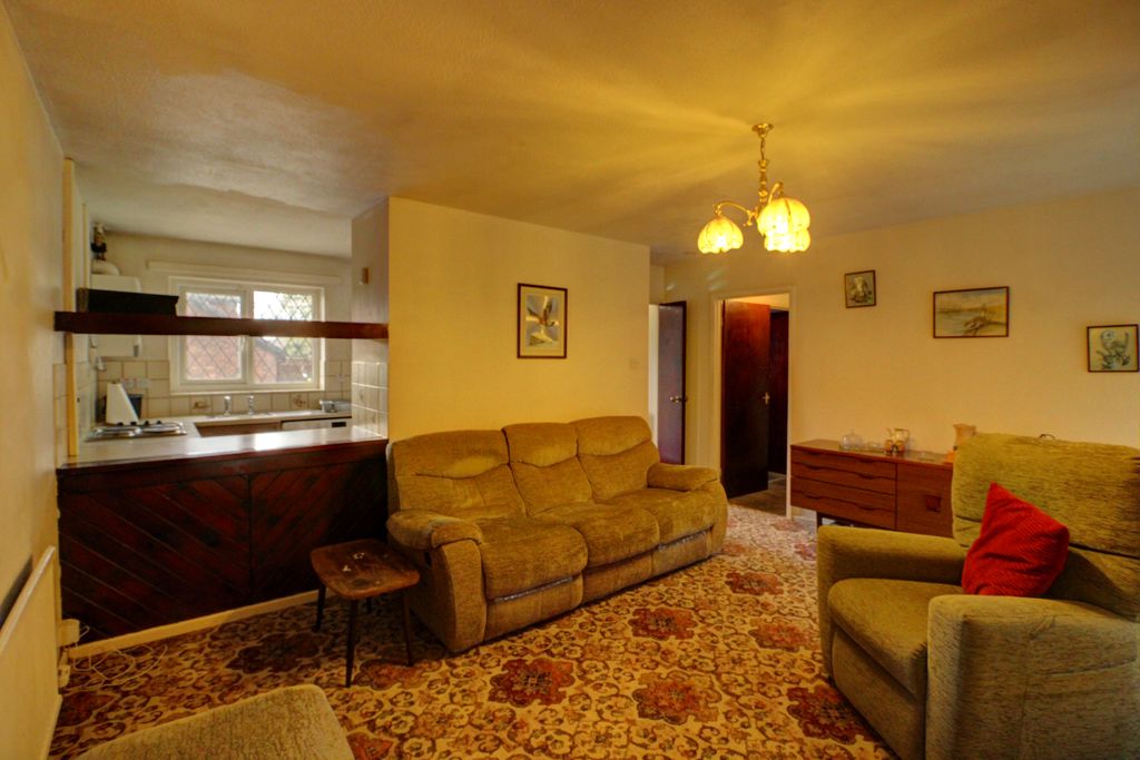 Property photo 3 of 15 3