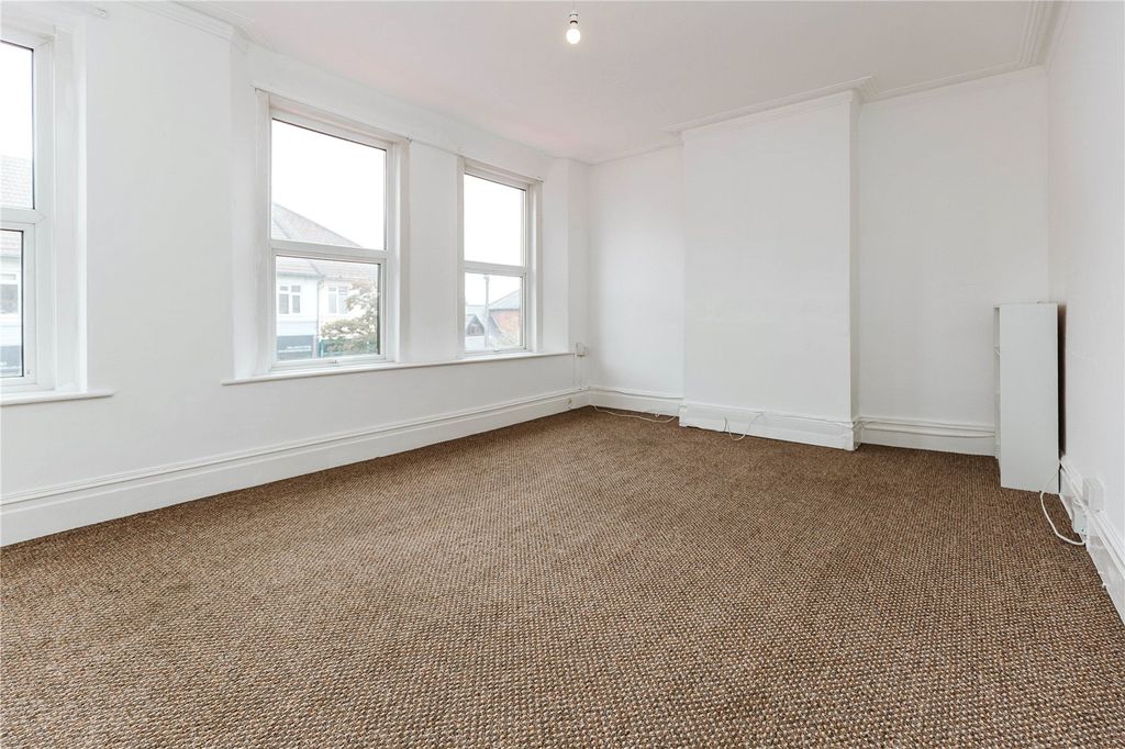 Property photo 1 of 6 Picture No. 18
