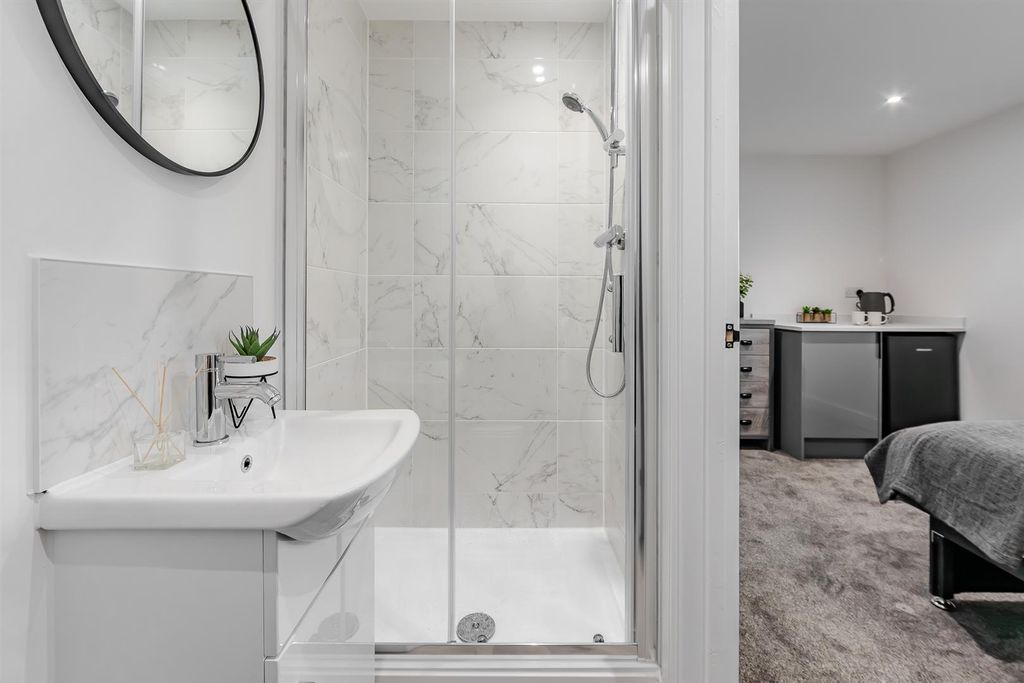 Property photo 3 of 10 Rm5_Img-25.Jpg