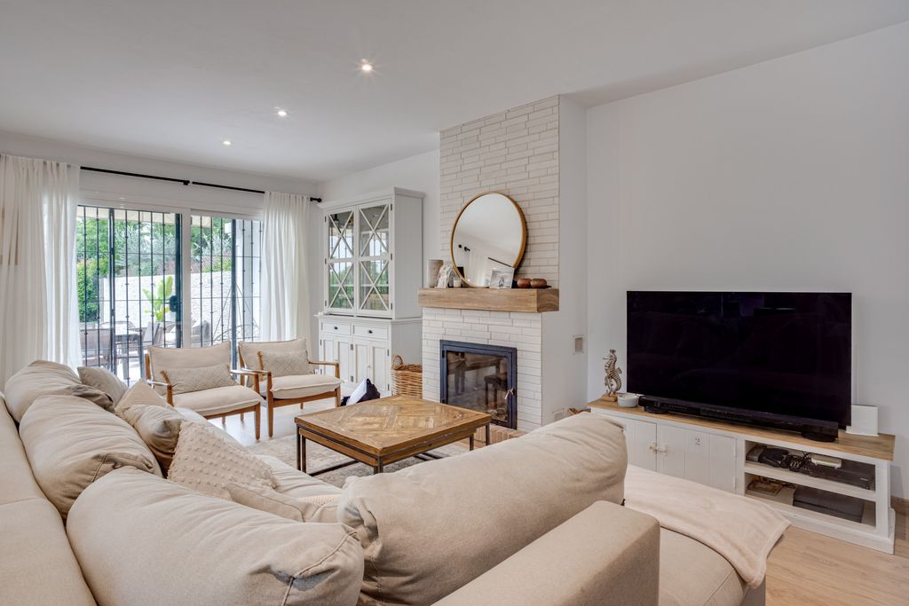 Property photo 3 of 27 Photo 2