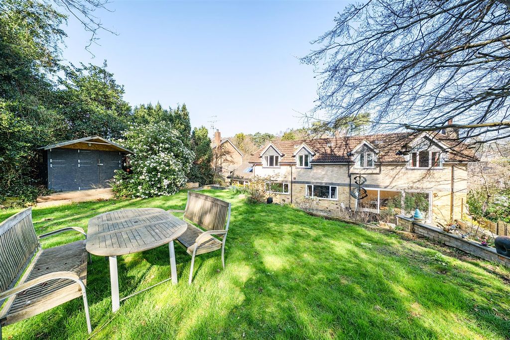 Property photo 2 of 27 11-69Bbe02A9B889-1429238-19d05De1F9317-13-11.Jpg