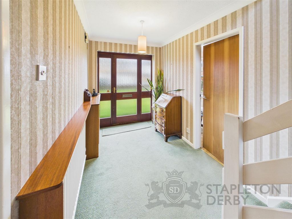 Property photo 2 of 21 Cam04720G0-Pr0183-Still020.Jpg