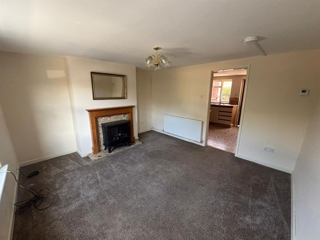 Property photo 2 of 7 Lounge