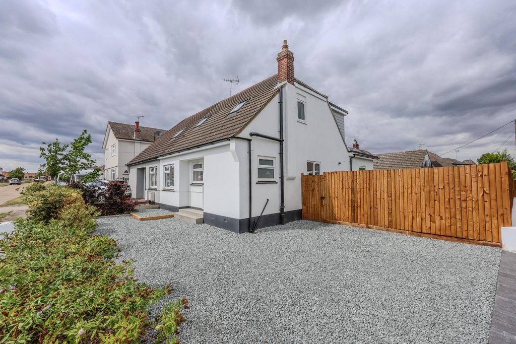 Property photo 1 of 27